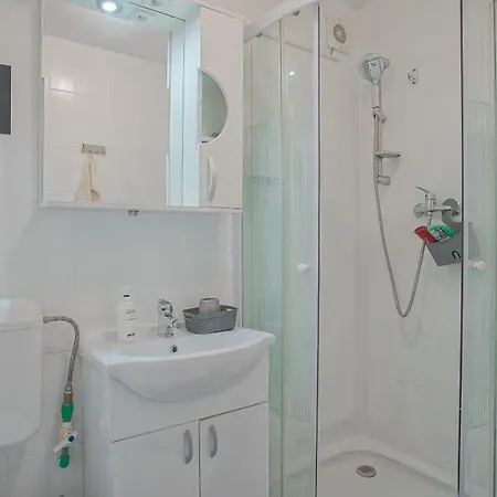 Simon Old Town City Center Apartment *